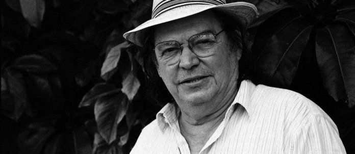 TOM JOBIM E A POESIA