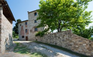 agrandeartedeserfeliz.com - Casa onde Michelangelo viveu está à venda na Toscana