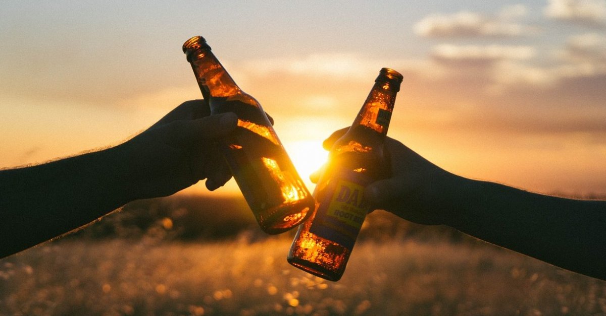 cheers-839865_1280-1280×640