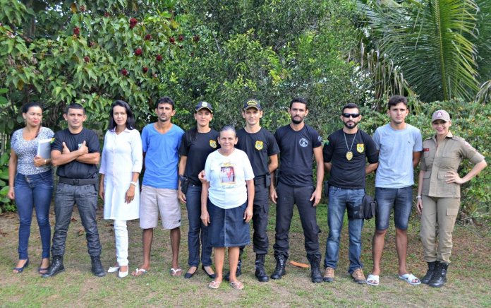 Orgulho e dedicação: Ex-seringueira viúva forma 11 filhos na faculdade