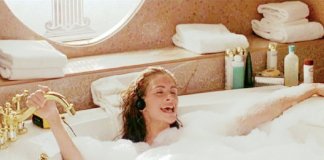 Pessoas que cantam no banho são mais felizes, diz estudo