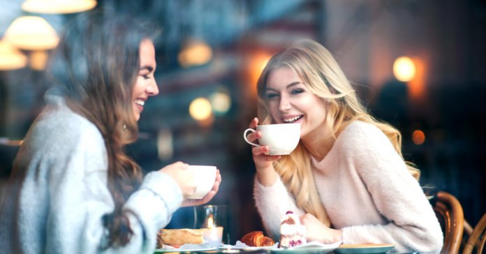 Tomar café com um amigo: uma das melhores terapias do mundo!