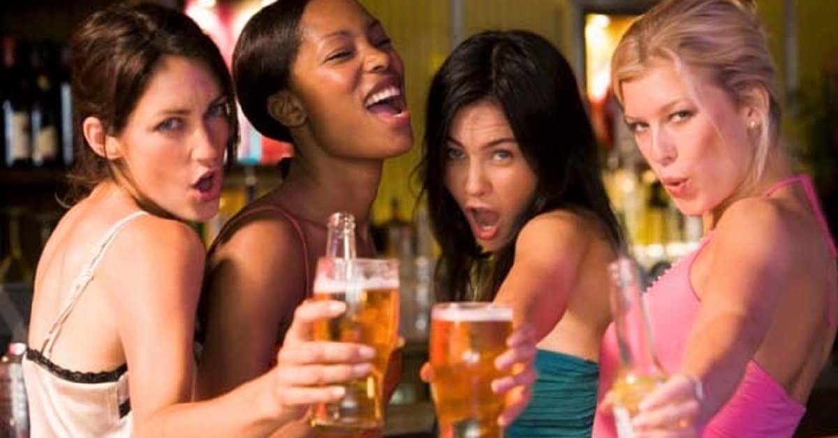 5-fatos-sobre-mulheres-que-bebem-cerveja_4