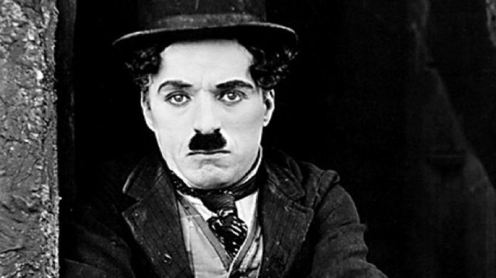 “A Vida me ensinou”, texto por Charles Chaplin