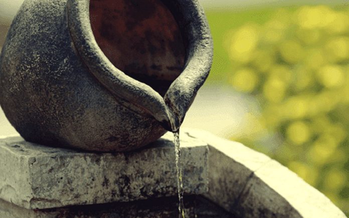 O vaso rachado, uma história hindu para aprender a valorizar a si mesmo