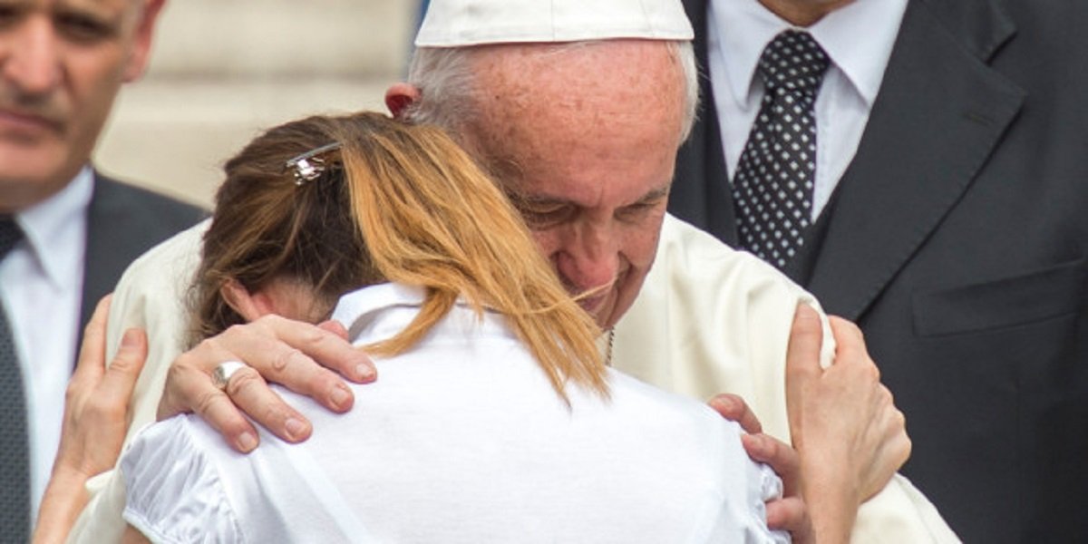 web3-pope-francis-woman-rs30694_web-pope-francis-general-audience-june-28-2017-c2a9-antoine-mekary-aleteia