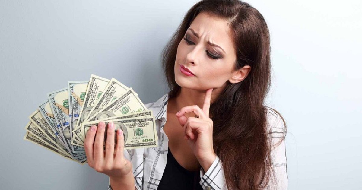 woman-spending-more-money-918×516-1