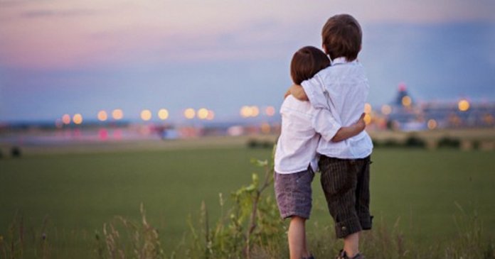 Irmãos mais velhos: entre super-heróis e amigos afetuosos