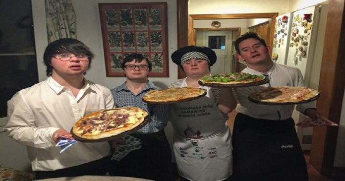 4 amigos com síndrome de Down abrem sua própria pizzaria
