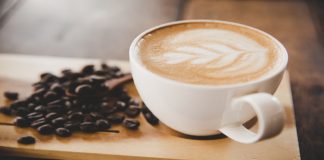 Conheça os 5 benefícios indiscutíveis do café com leite