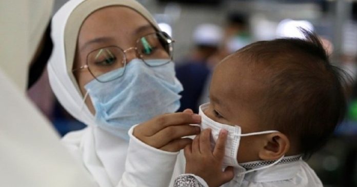 Pediatras advertem: crianças menores de 2 anos não devem usar máscaras