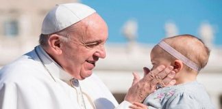 Papa pede que rezemos pelas grávidas que hoje se perguntam: “Em qual mundo meu filho viverá?”