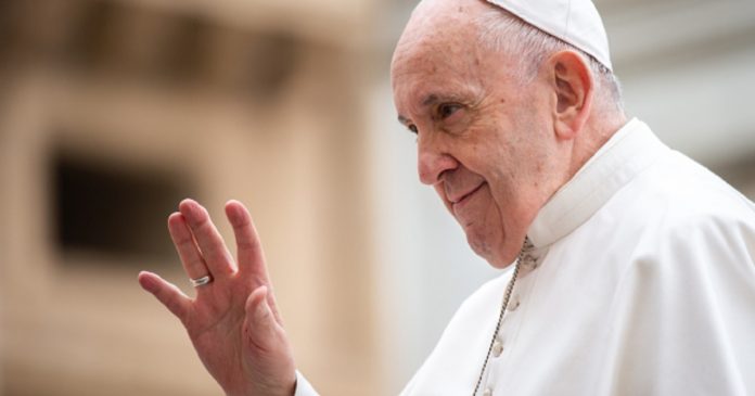 “Preparem-se para tempos melhores”, alerta o Papa Francisco, em entrevista