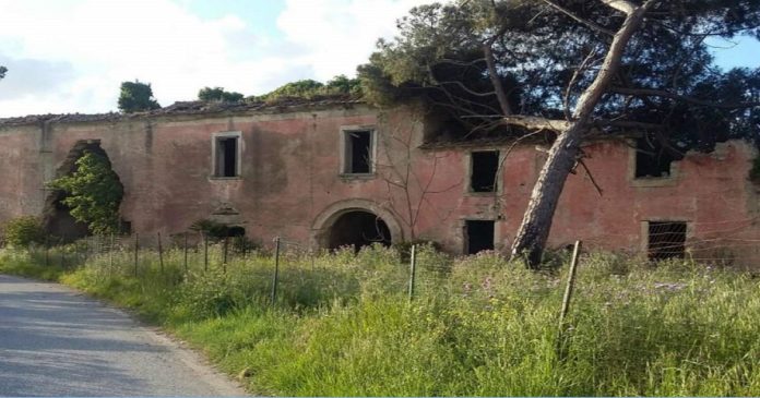 Aldeia de Zaccaria: a fazenda medieval destruída para construir uma residência com piscina