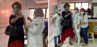 Vestido de ‘Dona Hermínia’, cabeleireiro se vacina contra Covid e homenageia Paulo Gustavo