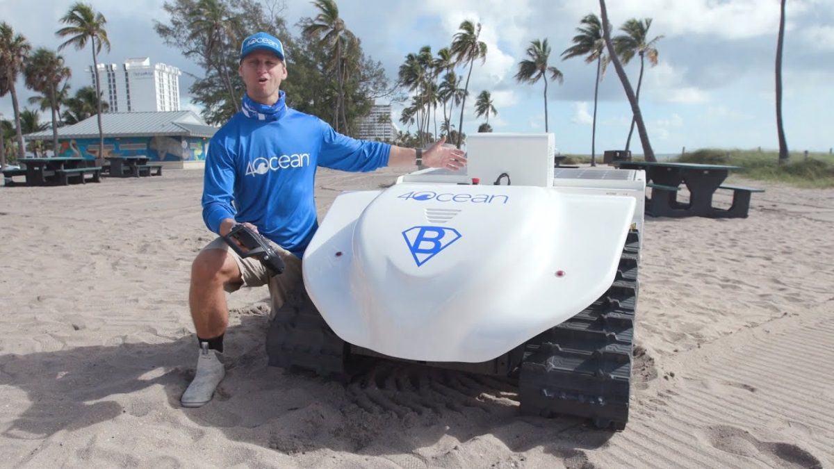 agrandeartedeserfeliz.com - ONG cria robô limpador de praias movido a energia solar: '20 vezes mais eficiente que os seres humanos'