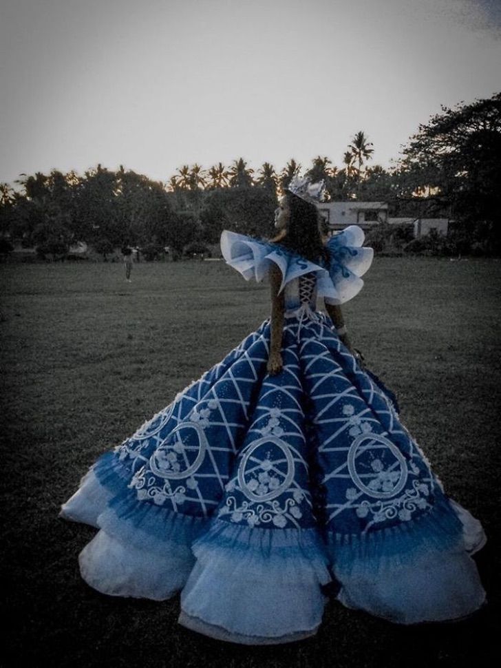 agrandeartedeserfeliz.com - Irmão desenha e confecciona vestido especial para irmã usar no baile de formatura da escola