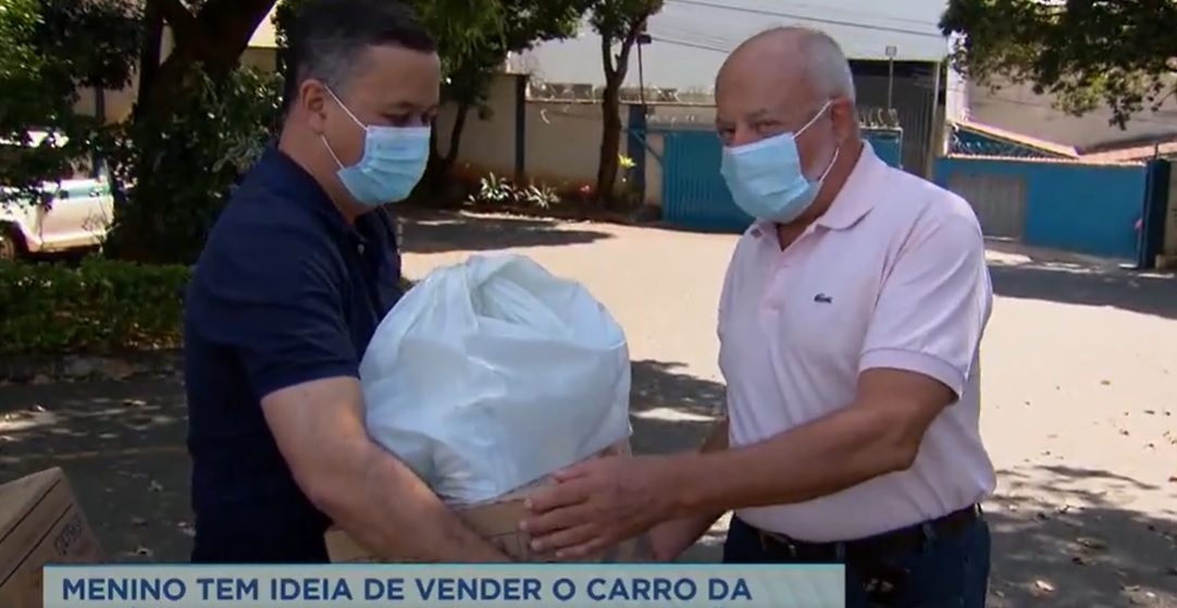 agrandeartedeserfeliz.com - Criança arrecada 1000 cestas básicas e latas de leite com venda de Fusca do pai em Contagem (MG)