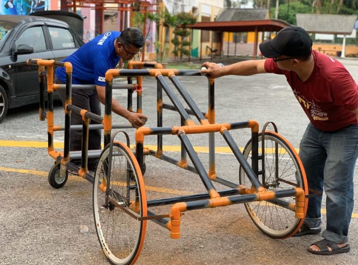 agrandeartedeserfeliz.com - Professor constrói carrinho adaptado para ajudar alunos cegos a 'explorar o mundo'