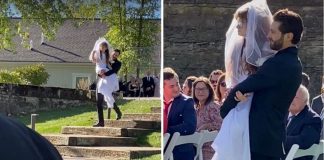 Noivo carrega irmã gêmea com deficiência de sua noiva até o altar para incluí-la na cerimônia