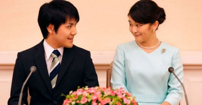 Princesa japonesa deixa realeza para se casar com namorado de origem humilde