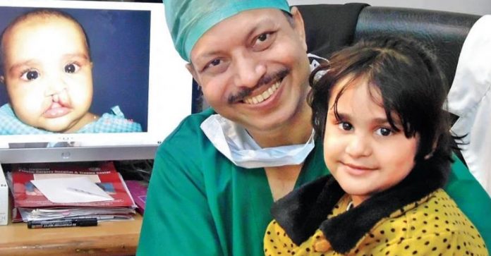 Gratuitamente, médico resgatou o sorriso de 32 mil crianças nascidas com lábio leporino