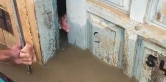 Defesa Civil resgata idoso que ficou preso em casa inundada pelas chuvas na Bahia [VIDEO]