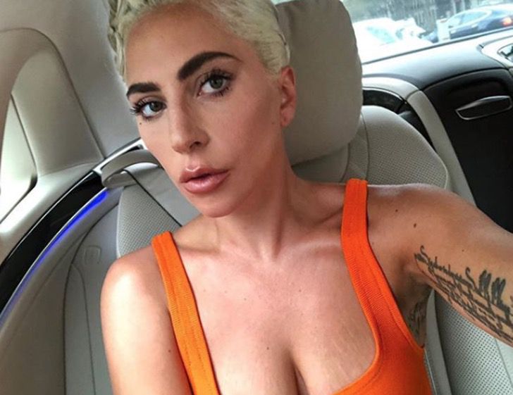 agrandeartedeserfeliz.com - 16 fotos de celebridades exibindo seus "corpos reais" - Lady Gaga surpreende!