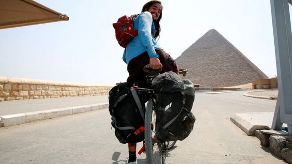 agrandeartedeserfeliz.com - Com uma bike de bambu, brasileiro viaja o mundo há 15 anos e já percorreu 50 mil km