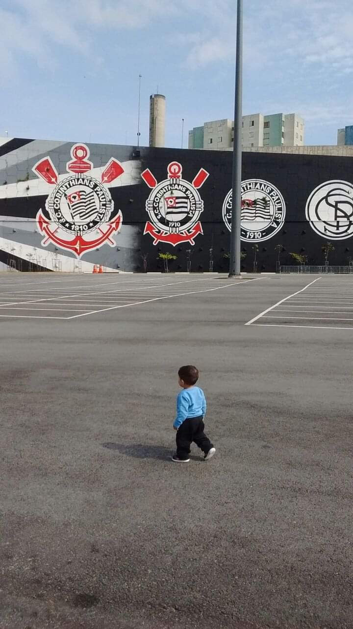 agrandeartedeserfeliz.com - Menino grita "Vai, Corinthians" na hora de tomar a vacina contra a Covid e vídeo viraliza