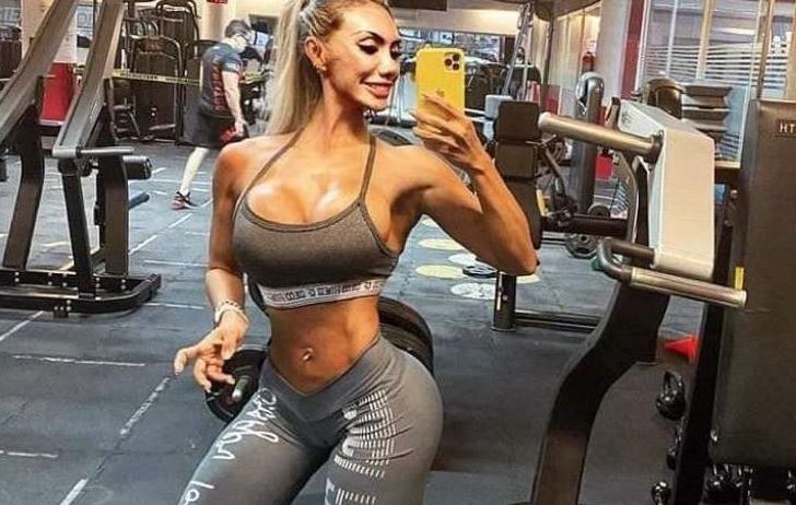 agrandeartedeserfeliz.com - Mãe é criticada por buscar o filho usando roupas curtas e gera debate caloroso nas redes sociais