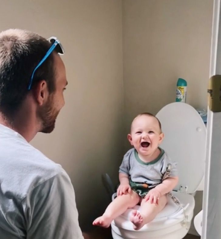 agrandeartedeserfeliz.com - Mãe ensina seu bebê de 8 meses a usar o banheiro e assim gasta menos fraldas