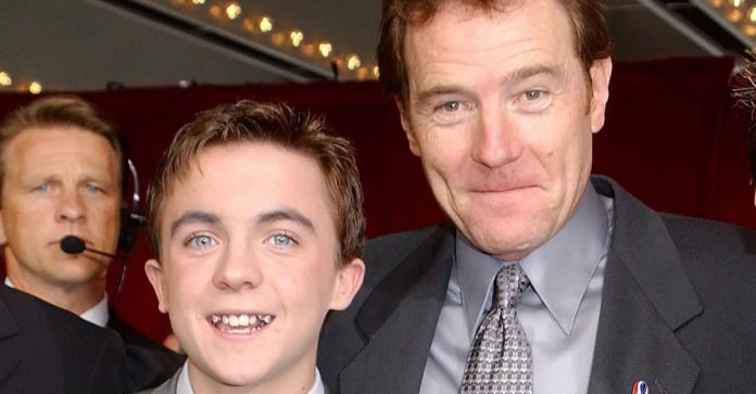 “Ele sempre me liga para saber como estou”, elogia Frankie Muniz de “Malcolm” sobre Bryan Cranston