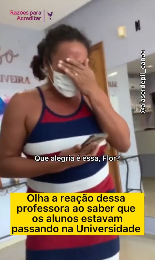 agrandeartedeserfeliz.com - Professora de escola pública chora ao descobrir que seus alunos passaram no vestibular [VIDEO]