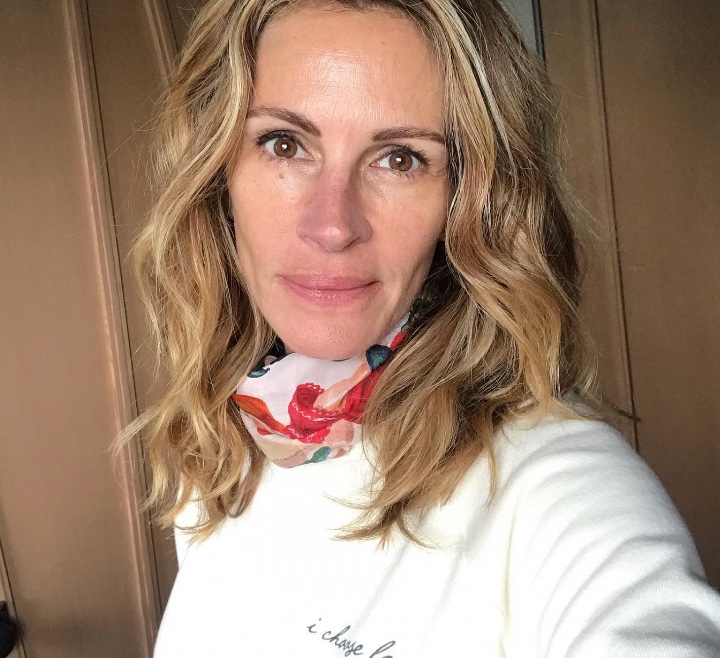 agrandeartedeserfeliz.com - “Arrisquei ao abrir mão de procedimentos estéticos”: Julia Roberts mostra sua beleza natural aos 54 anos