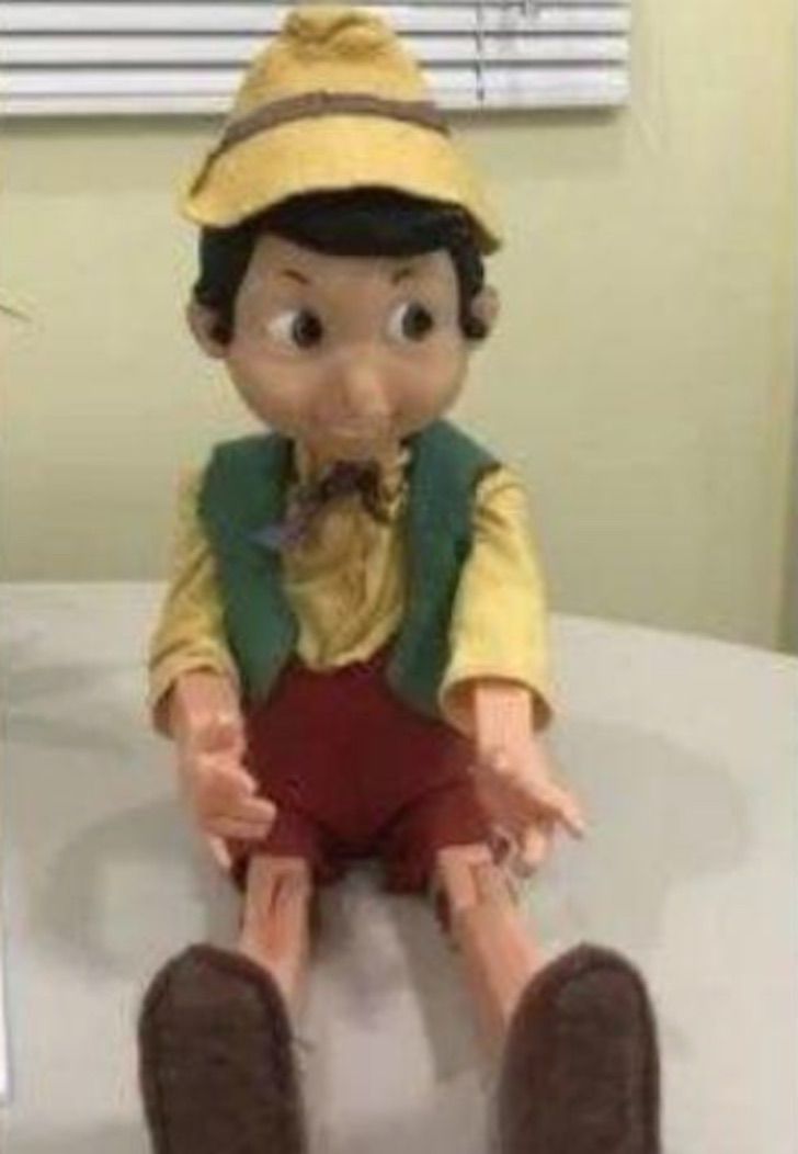agrandeartedeserfeliz.com - Filho realiza sonho de infância do pai ao presenteá-lo com um antigo boneco do Pinóquio