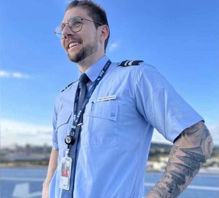 agrandeartedeserfeliz.com - Companhia aérea vai aceitar comissários de bordo com piercings e tatuagens: "O estilo de cada um será respeitado"