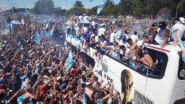 agrandeartedeserfeliz.com - Banco Central da Argentina pode imprimir nota especial em homenagem à Lionel Messi