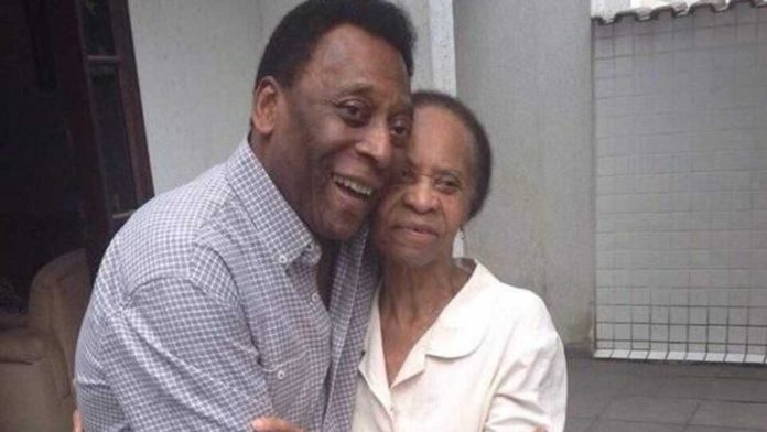 A mãe de Pelé, dona Celeste, ainda é viva e completou 100 anos de idade