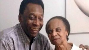 agrandeartedeserfeliz.com - A mãe de Pelé, dona Celeste, ainda é viva e completou 100 anos de idade