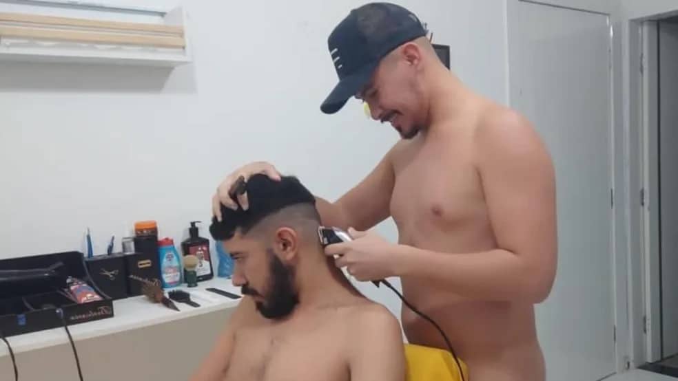 agrandeartedeserfeliz.com - Barbearia naturista em Fortaleza recebe clientes até de outros países: 'Nudismo é opcional'