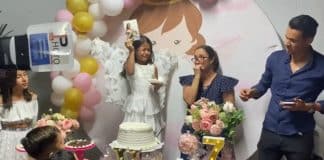 “O primeiro pedaço vai pra minha mamãe”, diz menina de 7 anos em homenagem à mãe falecida meses antes do seu aniversário